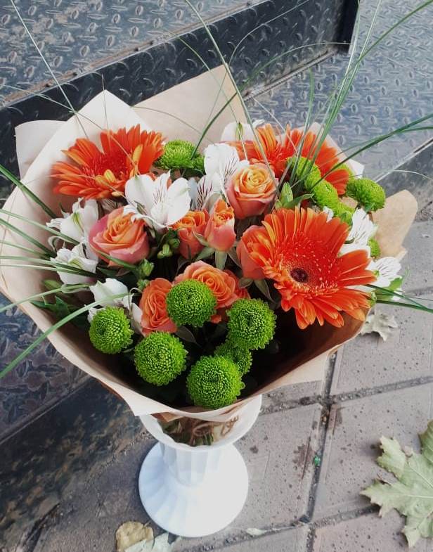 Букет цветов из: Герберы, Хризантемы, Альстромерии и Розы в Таганьково