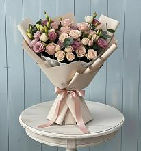 Букет цветов из:  Розы и Лизиантусы в Таганьково