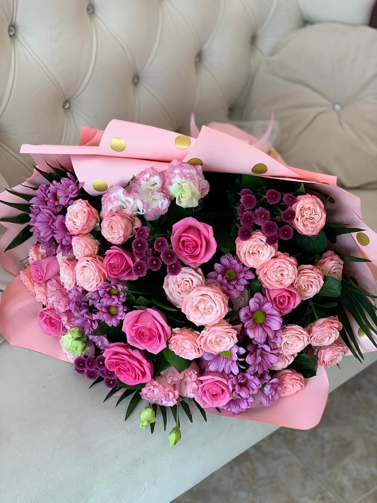 Букет цветов из: Хризантемы, Розы и Лизиантусы в Таганьково