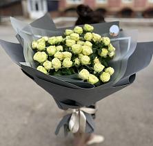 Букет Белые кустовые розы Солинеро в Таганьково