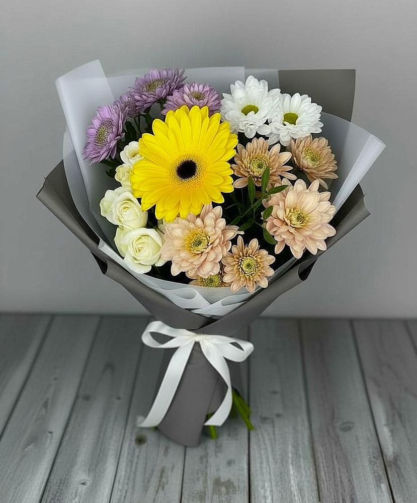 Букет цветов из: Розы, Герберы и Хризантемы в Таганьково