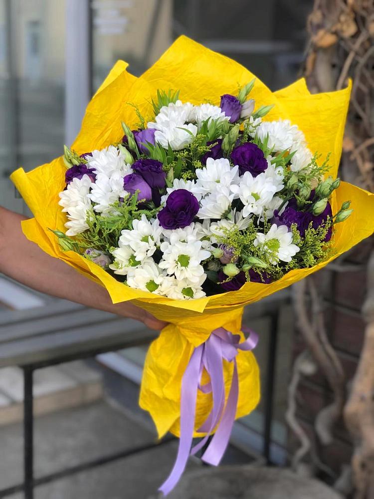 Букет цветов из: Ирисы, Хризантемы и Ромашки в Таганьково