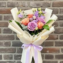 Букет цветов из:  Лизиантусы и Розы #REPLACE_PRED# Таганьково