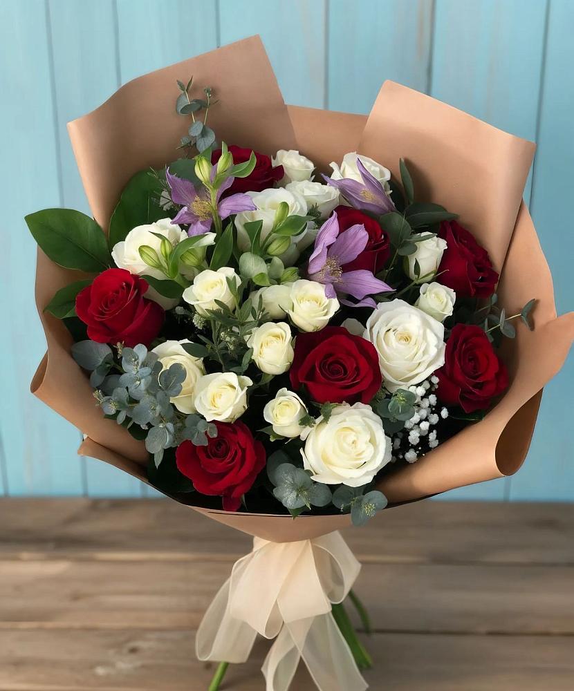 Букет цветов из: Розы и Альстромерии в Таганьково