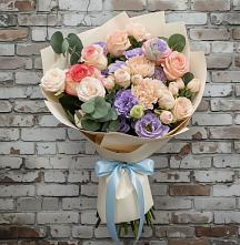 Букет цветов из:  Розы, Лизиантусы и Гвоздики #REPLACE_PRED# Таганьково