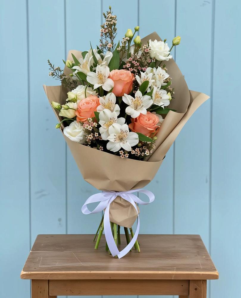 Букет цветов из: Альстромерии, Лизиантусы, Розы и Хризантемы в Таганьково