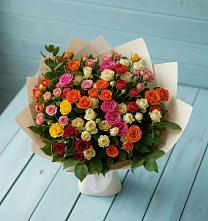 Букет Микс из разноцветных кустовых роз в Таганьково