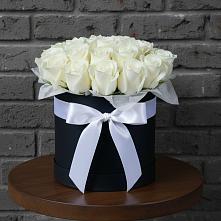 Цветочная композиция из Розы в шляпной коробке в Таганьково